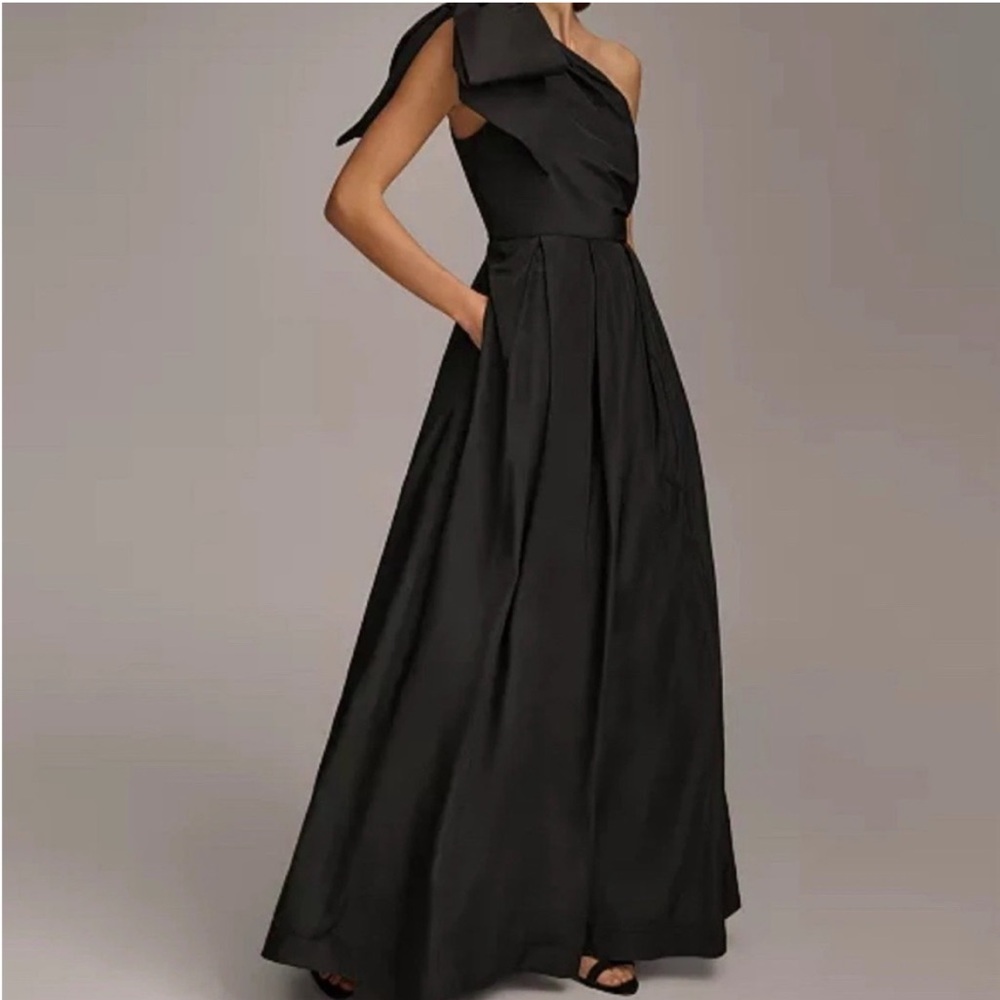 Donna Karan Black Asymmetrical Pleated Gown, black SIZE 12 - Picture 2 of 9
